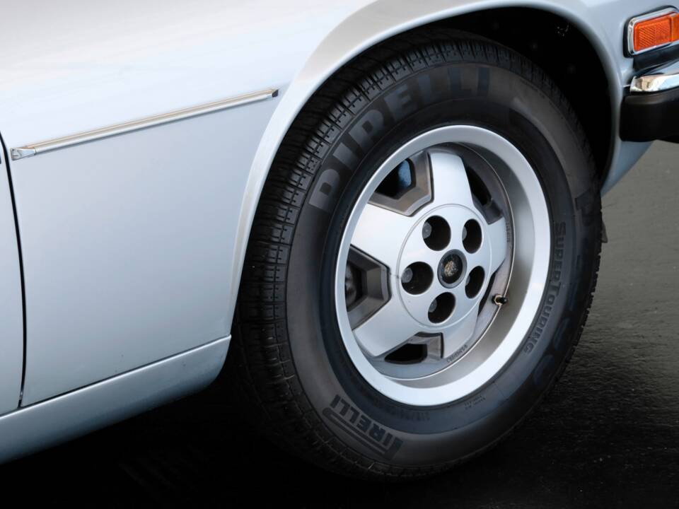 Image 46/47 of Jaguar XJ-SC 5.3 (1987)