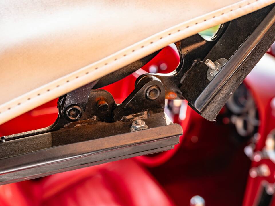 Image 45/64 of Chevrolet Corvette Sting Ray Convertible (1964)