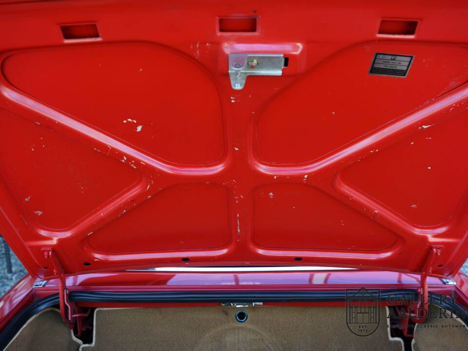 Immagine 24/50 di Alfa Romeo 2.0 Spider (1991)