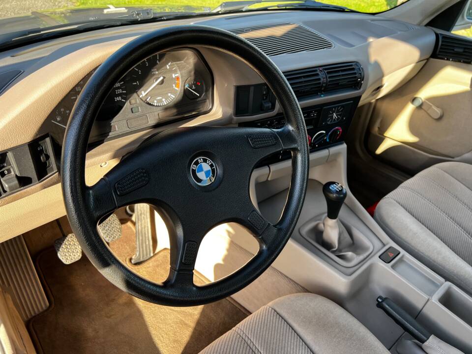 Imagen 44/100 de BMW 518i (1991)