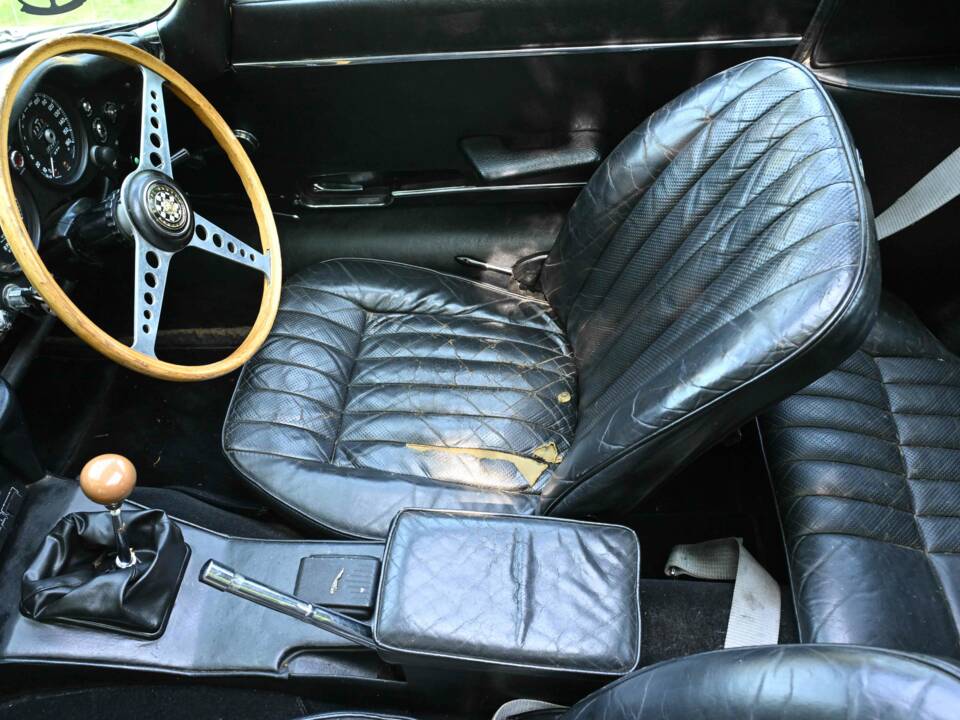 Bild 35/39 von Jaguar E-Type (2+2) (1970)
