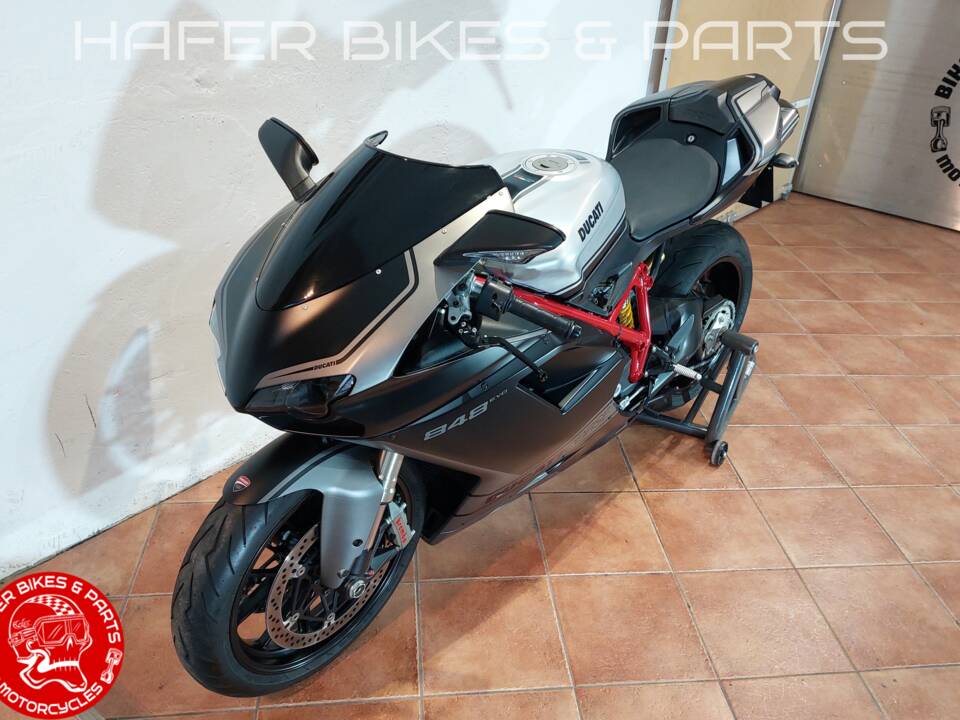 Imagen 8/55 de Ducati DUMMY (2010)