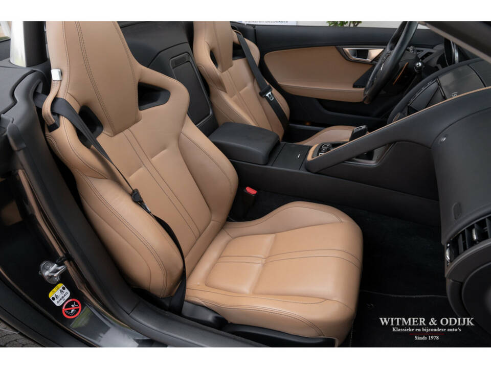 Image 4/38 of Jaguar F-Type S (2014)