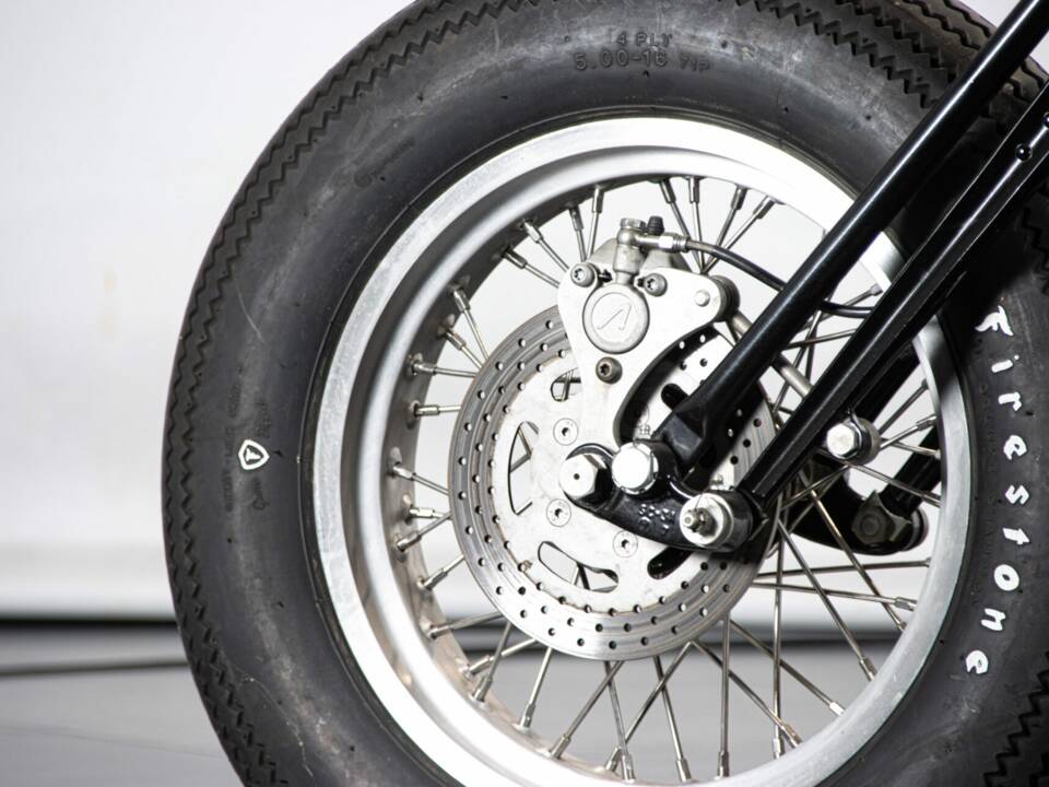 Immagine 14/50 di Harley-Davidson FLSTC Heritage Softail Classic (1997)