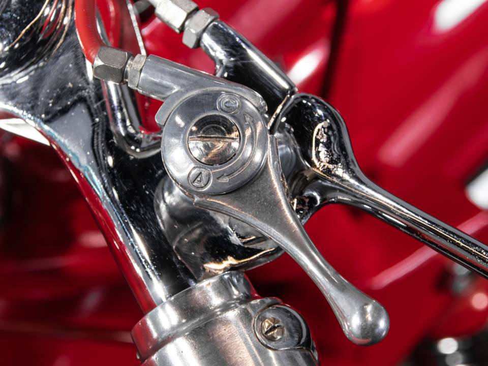 Immagine 42/42 di MV Agusta DUMMY (1955)