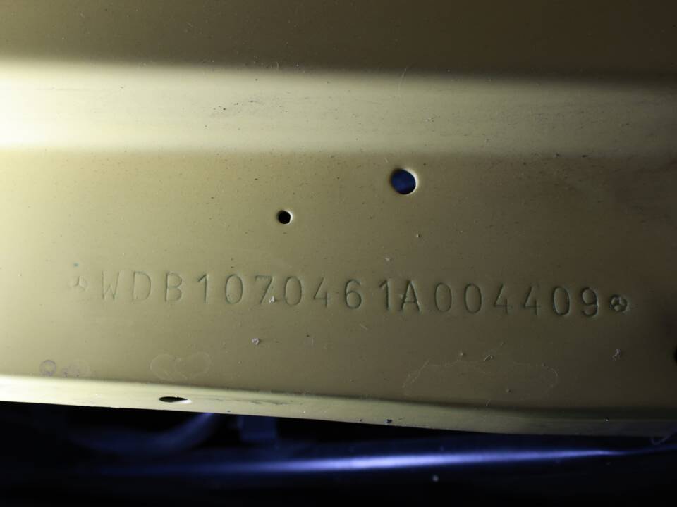 Image 43/50 of Mercedes-Benz 500 SL (1983)