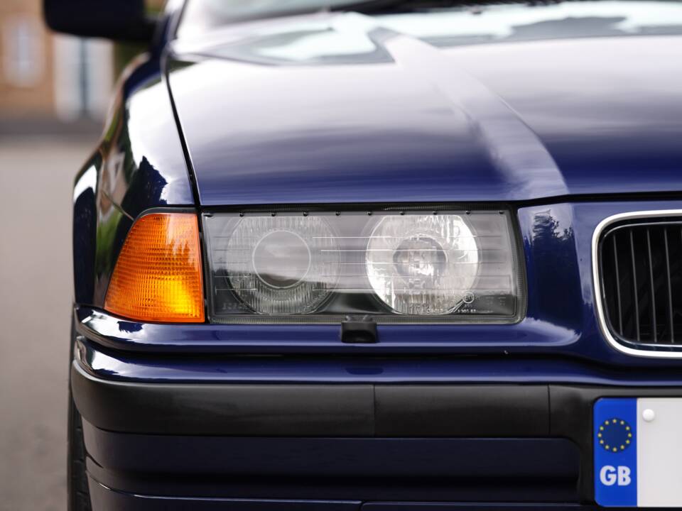 Image 17/50 de BMW 328i (1995)