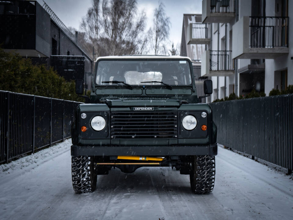 Image 39/41 of Land Rover Defender 90 (1995)