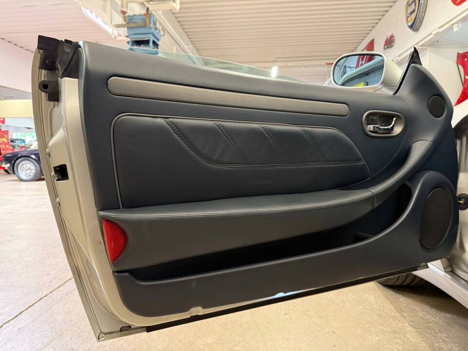 Image 5/17 of Maserati 4200 (2006)