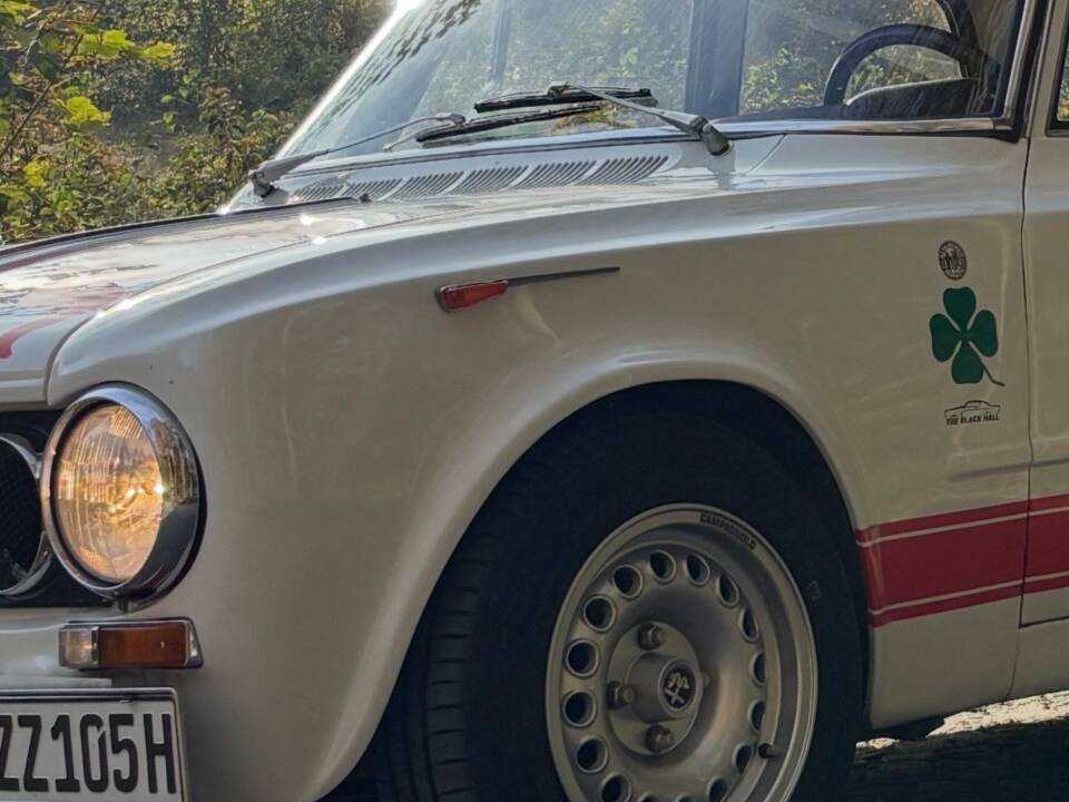 Bild 8/16 von Alfa Romeo Giulia 1600 Super Biscione (1971)