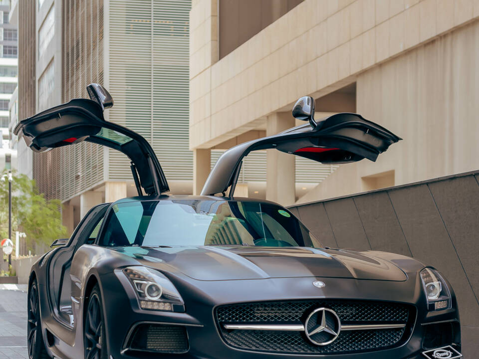 Image 32/32 de Mercedes-Benz SLS AMG Black Series (2014)