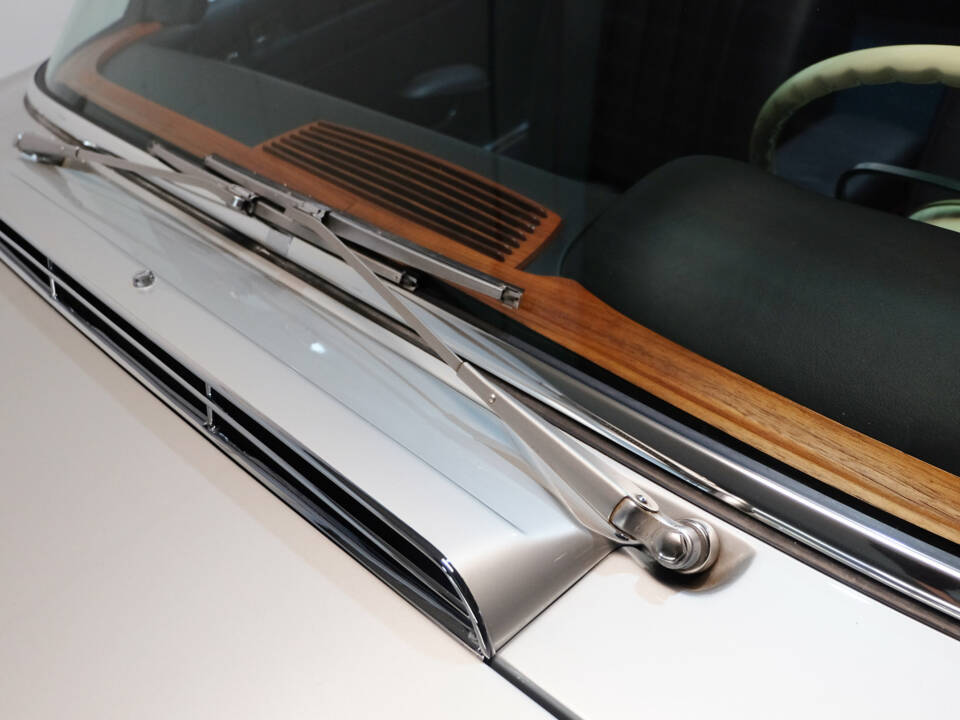 Image 16/36 of Mercedes-Benz 280 SL (1969)