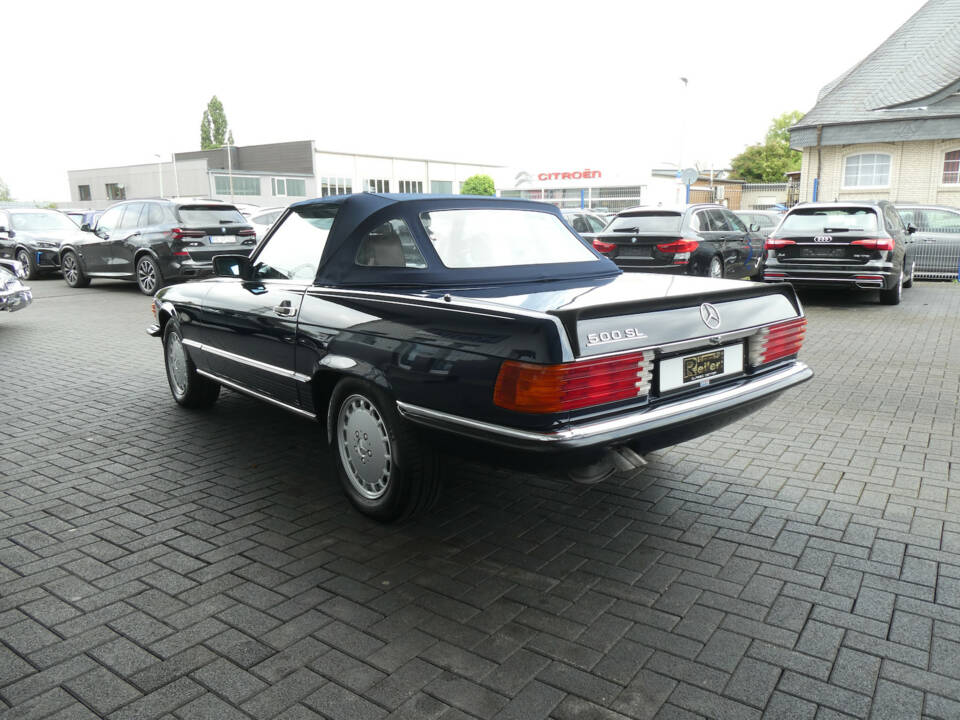 Image 6/26 of Mercedes-Benz 500 SL (1988)