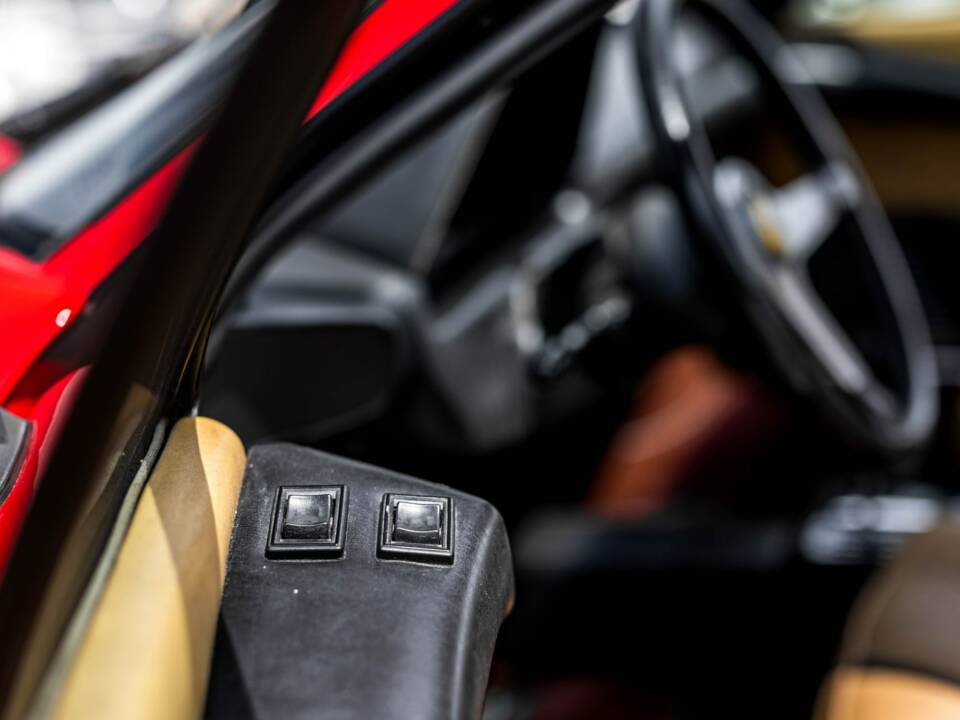 Image 9/16 of Ferrari 308 GTB (1976)