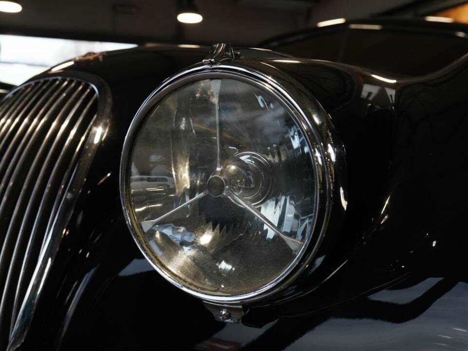 Afbeelding 10/22 van Jaguar XK 120 FHC (1960)