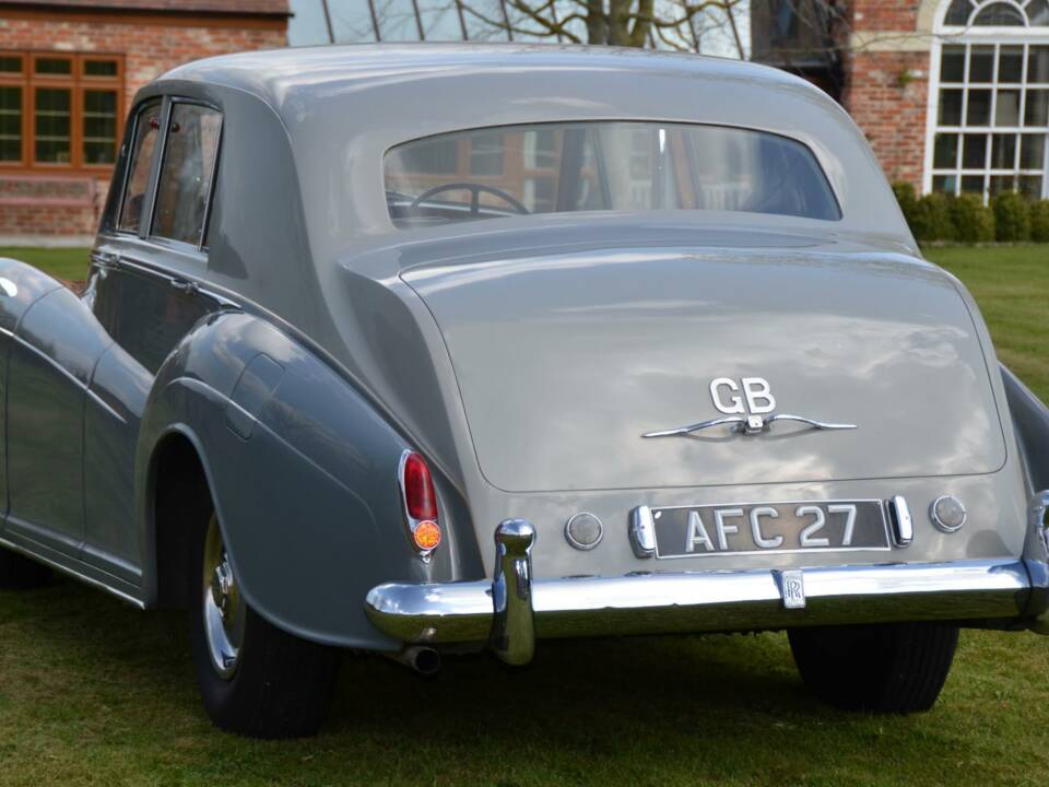 Image 17/50 of Rolls-Royce Silver Cloud II (1961)