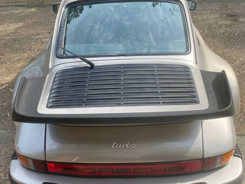 Image 42/47 of Porsche 911 Turbo 3.3 (1983)