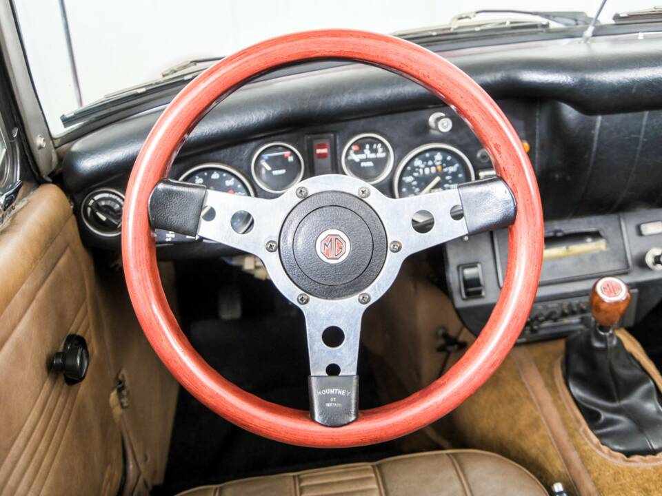 Image 8/50 de MG Midget 1500 (1979)