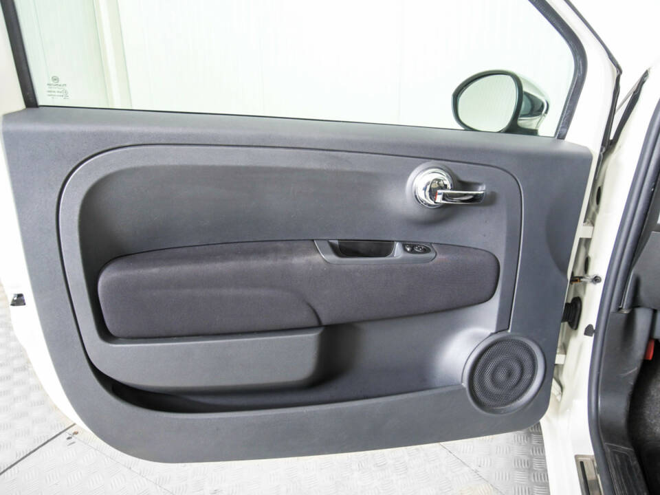 Image 36/50 of FIAT 500 (2018)