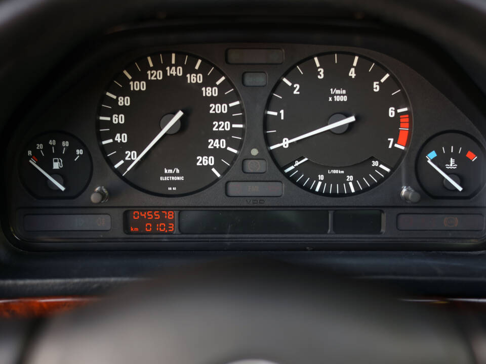 Bild 29/70 von BMW 735i (1991)