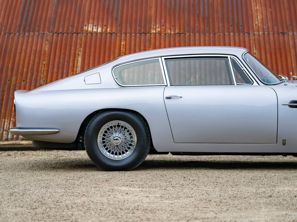 Bild 25/44 von Aston Martin DB 6 (1967)