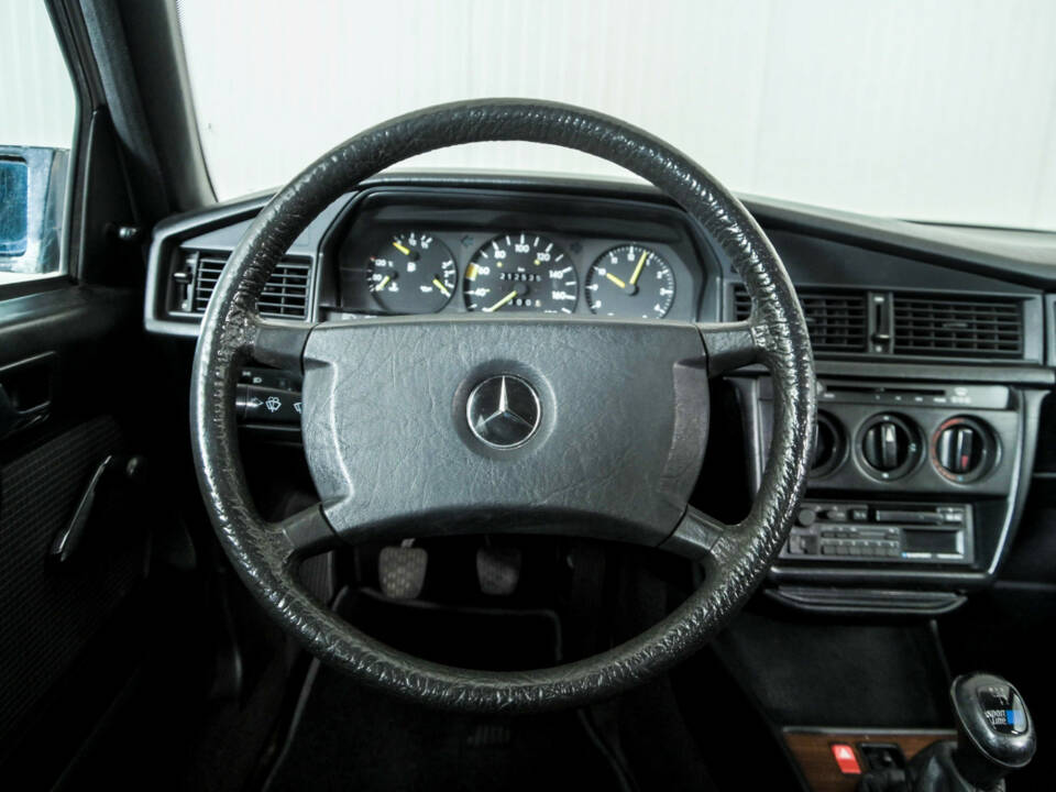 Bild 8/50 von Mercedes-Benz 190 D (1986)