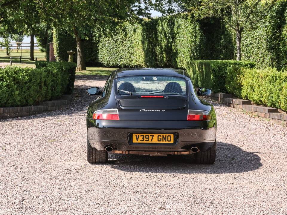 Afbeelding 13/43 van Porsche 911 Carrera 4 (1999)