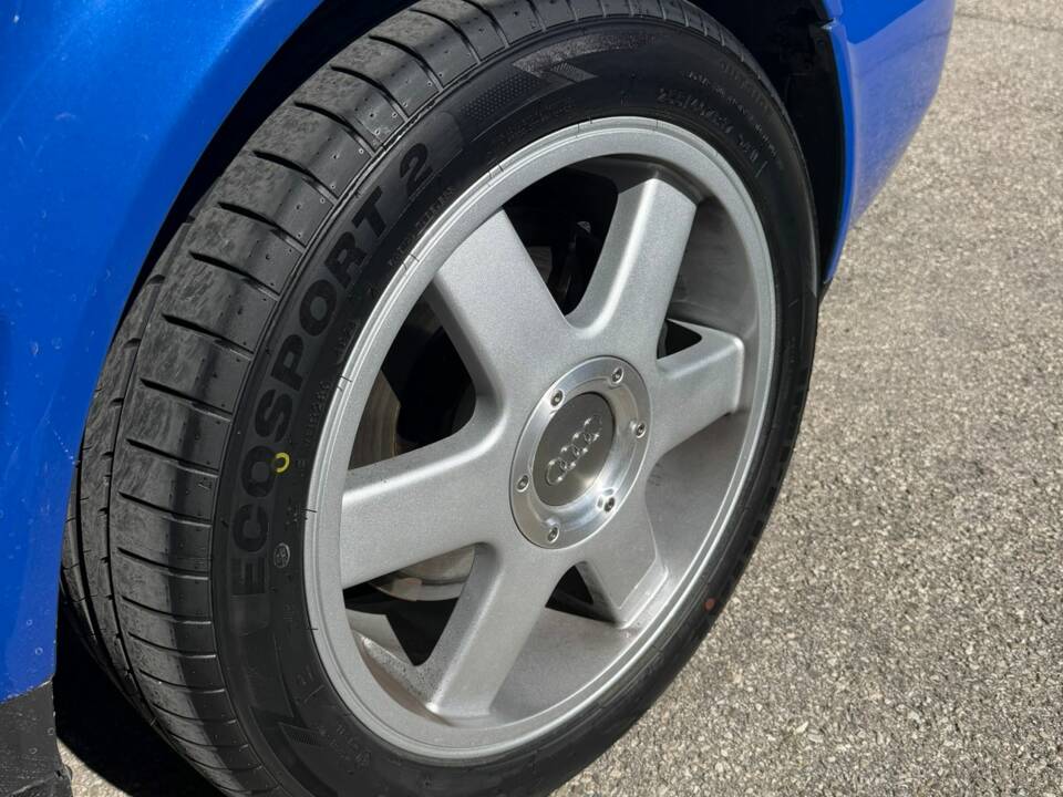 Image 30/32 of Audi S6 Plus Avant (1996)