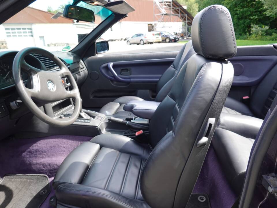 Image 10/21 de BMW 320i (1994)