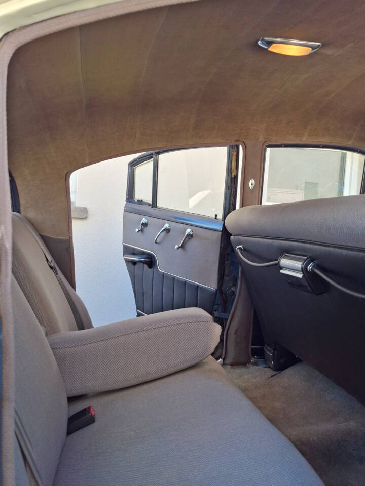 Image 16/19 of Buick Electra 225 Hardtop (1959)