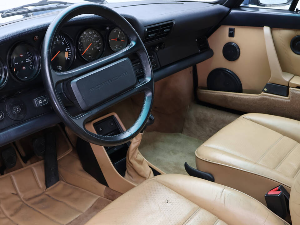 Immagine 4/9 di Porsche 911 Carrera 3.2 (1989)