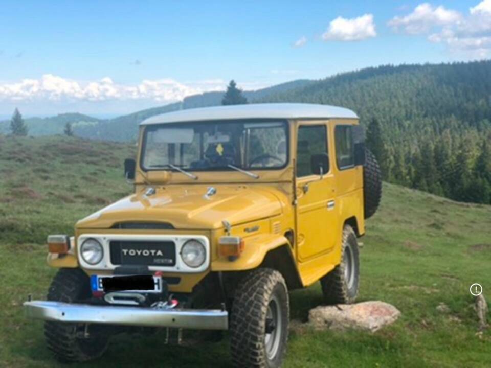 Image 3/8 de Toyota Land Cruiser BJ 40 (1979)