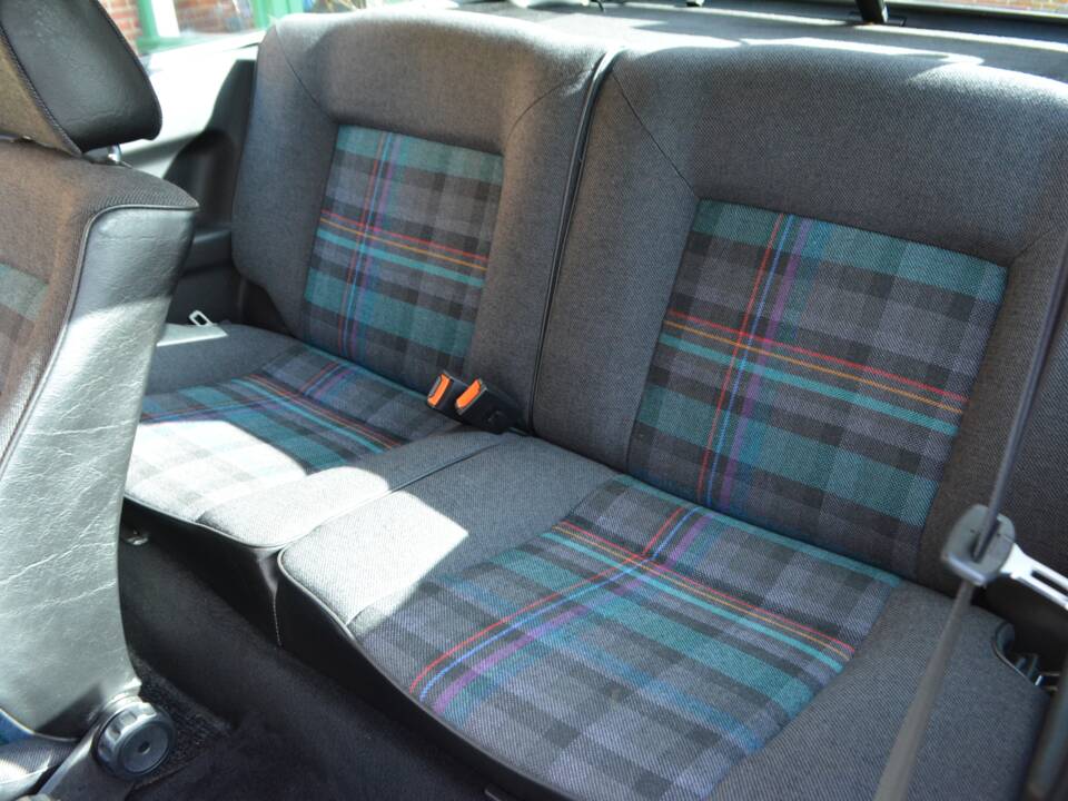 Image 13/15 de Volkswagen Scirocco II GT (1990)