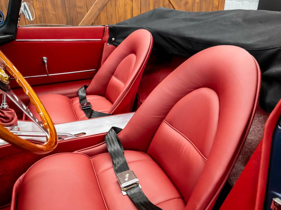 Image 18/36 of Jaguar E-Type 3.8 (1963)