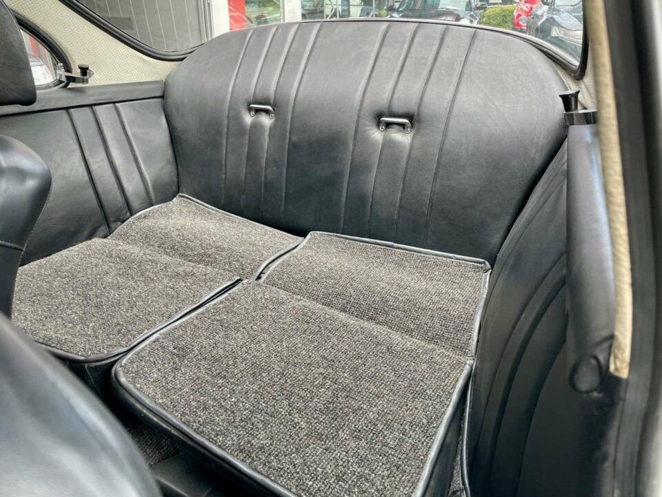 Image 16/20 of Porsche 356 B 1600 Super (1962)