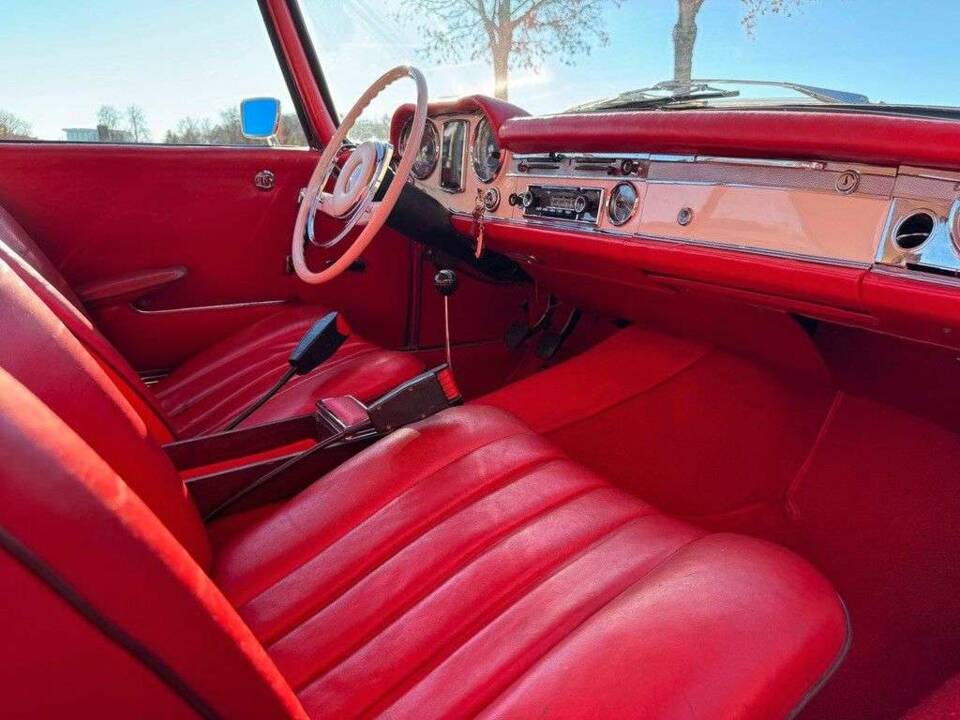 Image 19/20 of Mercedes-Benz 250 SL (1967)