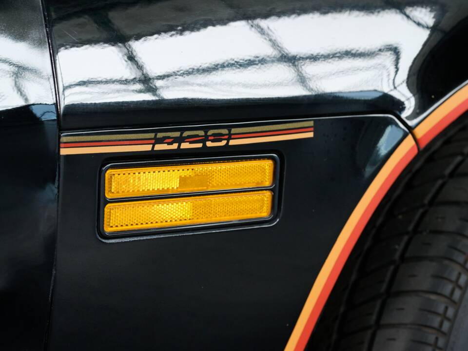 Image 11/50 of Chevrolet Camaro Z28 (1978)