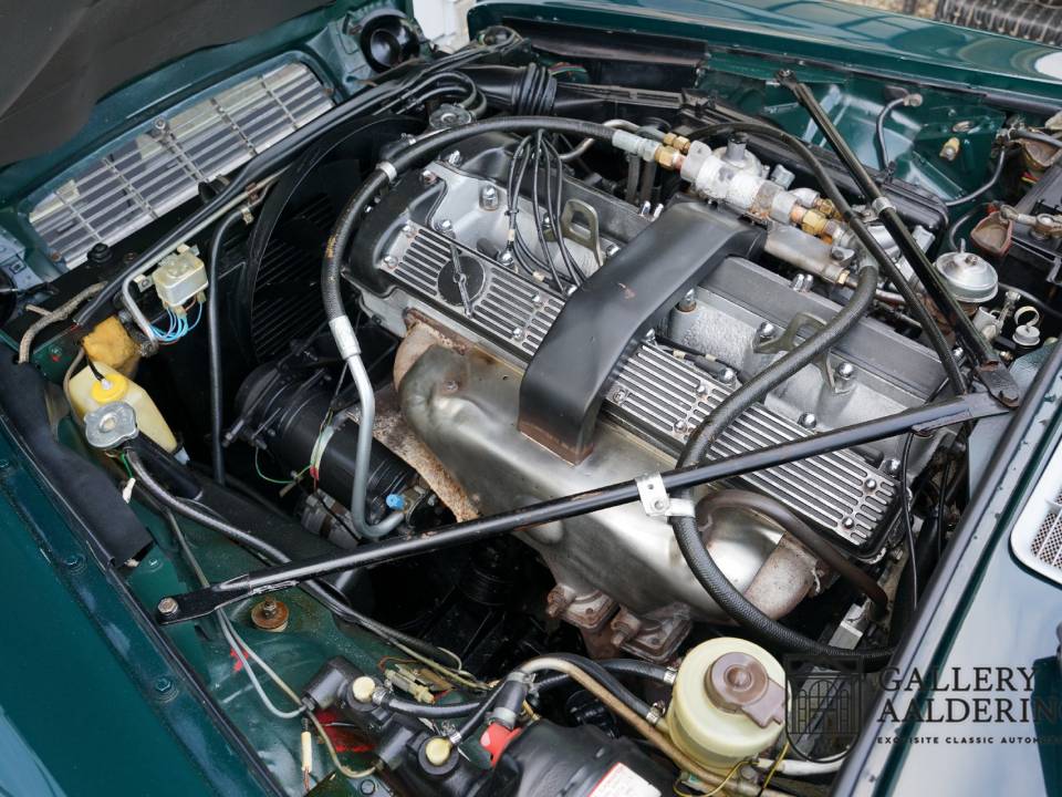 Immagine 50/50 di Jaguar XJ 6 L 4.2 (1975)