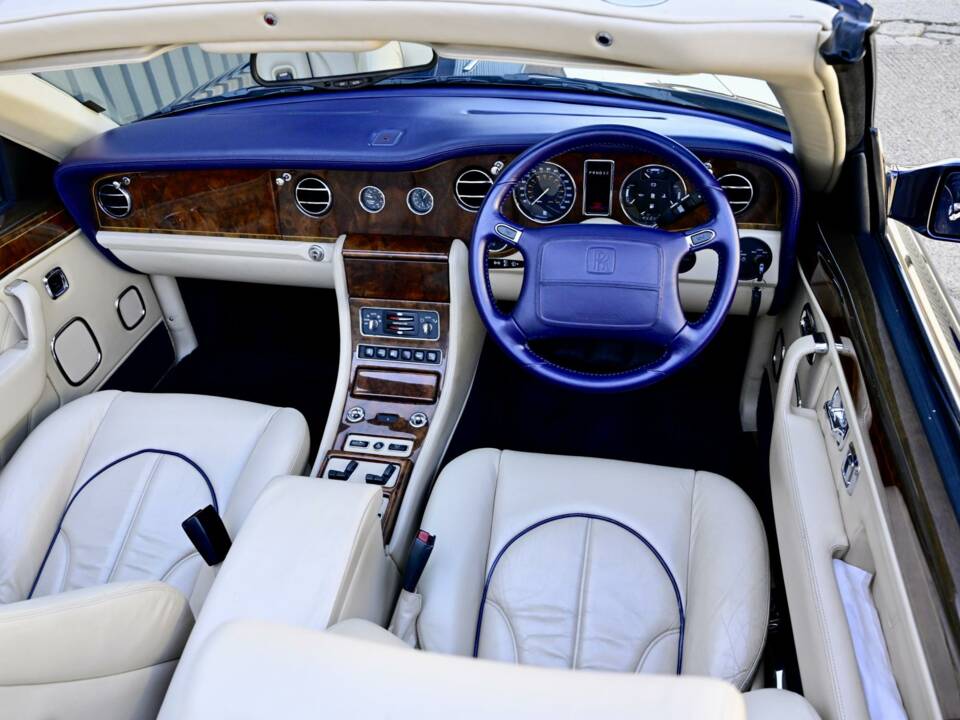 Bild 35/50 von Rolls-Royce Corniche V (2000)