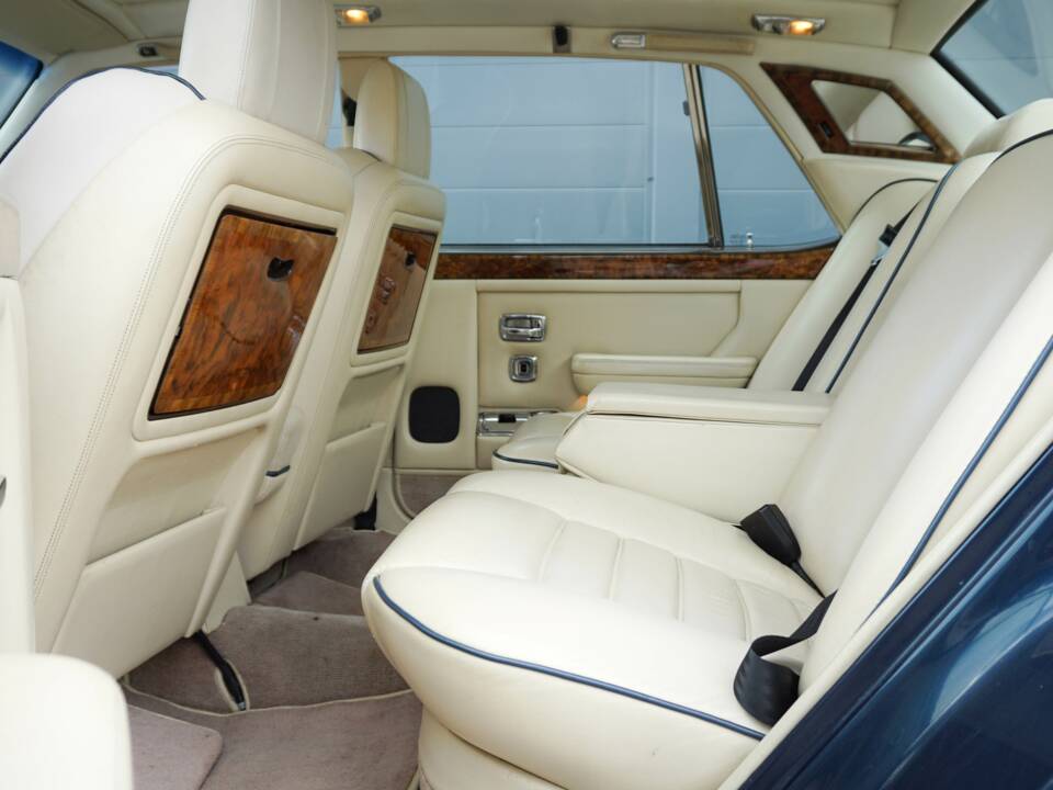 Image 24/45 of Bentley Turbo R (1988)