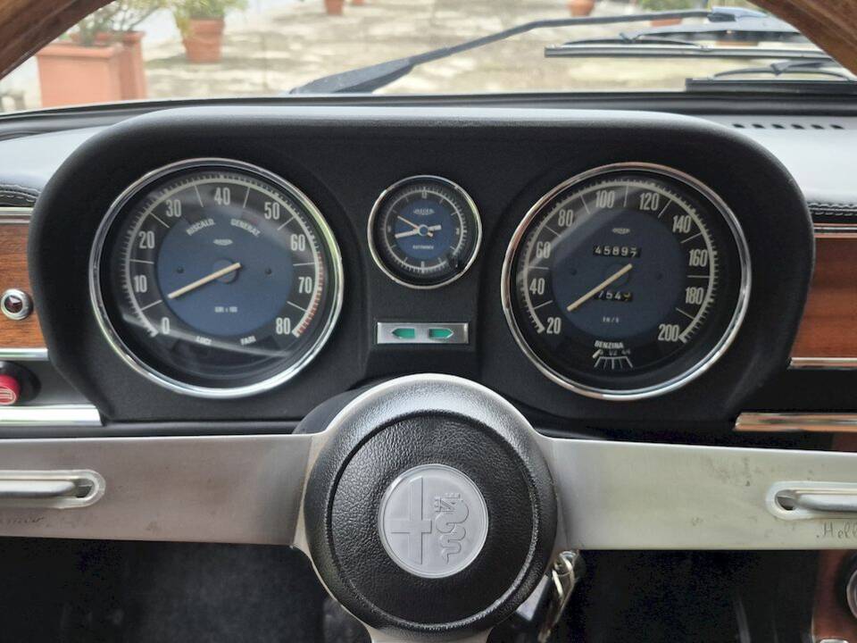 Imagen 27/67 de Alfa Romeo Giulia Nuova Super 1600 (1977)