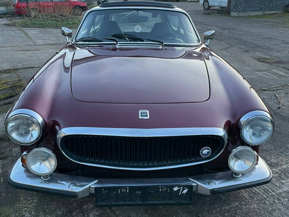 Image 22/47 of Volvo 1800 ES (1972)