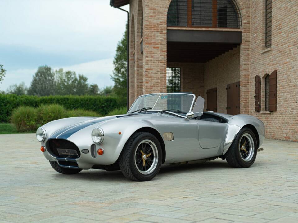 Image 1/50 of AC Cobra Mk IV (1987)