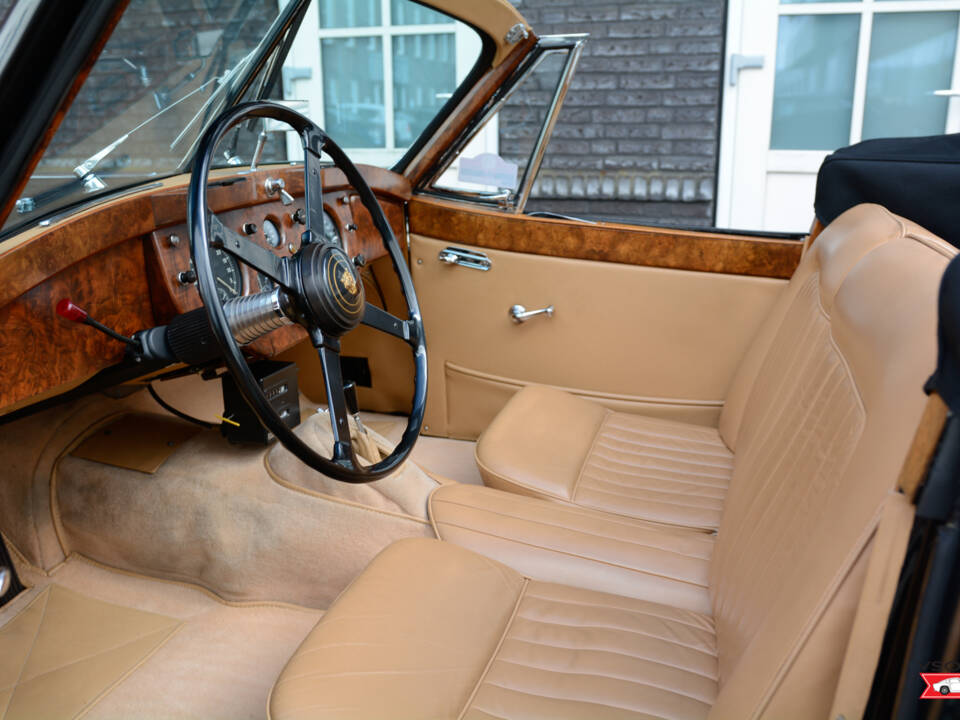 Afbeelding 29/47 van Jaguar XK 140 DHC (1956)