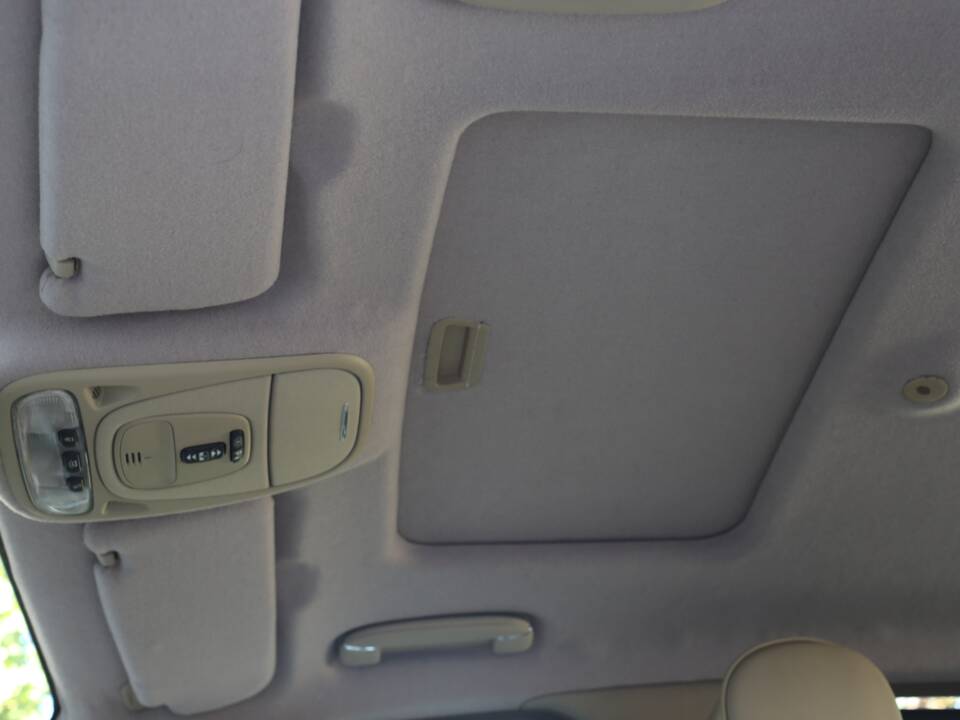 Imagen 43/77 de Jaguar XJ 8 4.2 (2005)