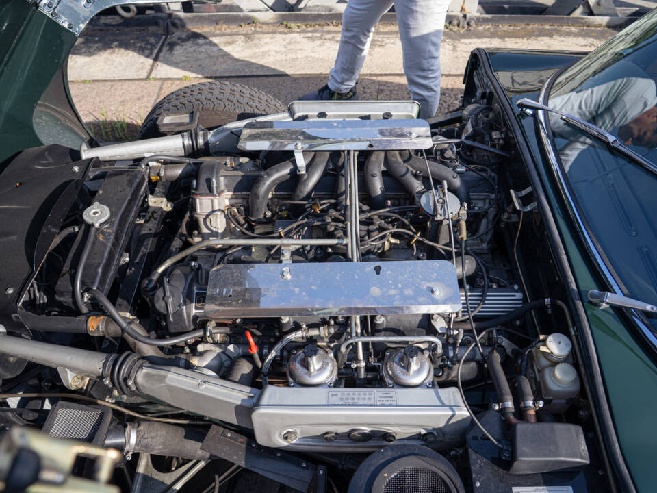 Bild 15/30 von Jaguar E-Type V12 (1974)
