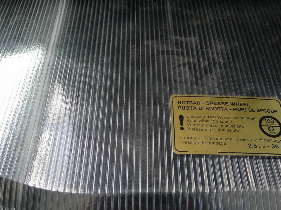 Bild 30/50 von Porsche 928 S (1986)