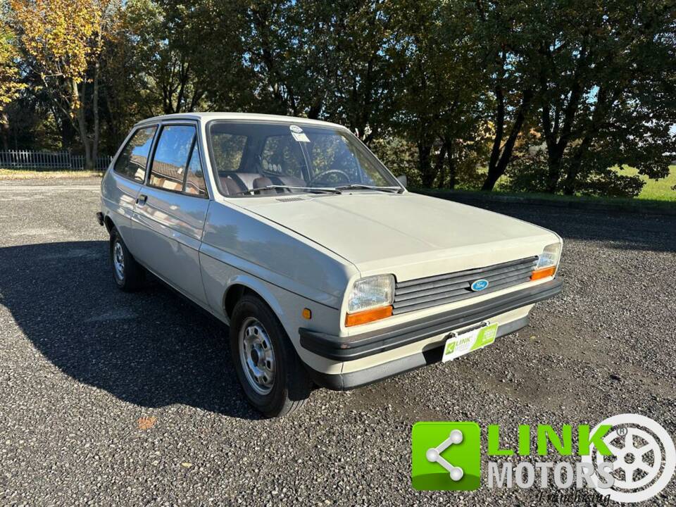 Image 6/10 de Ford Fiesta (1981)