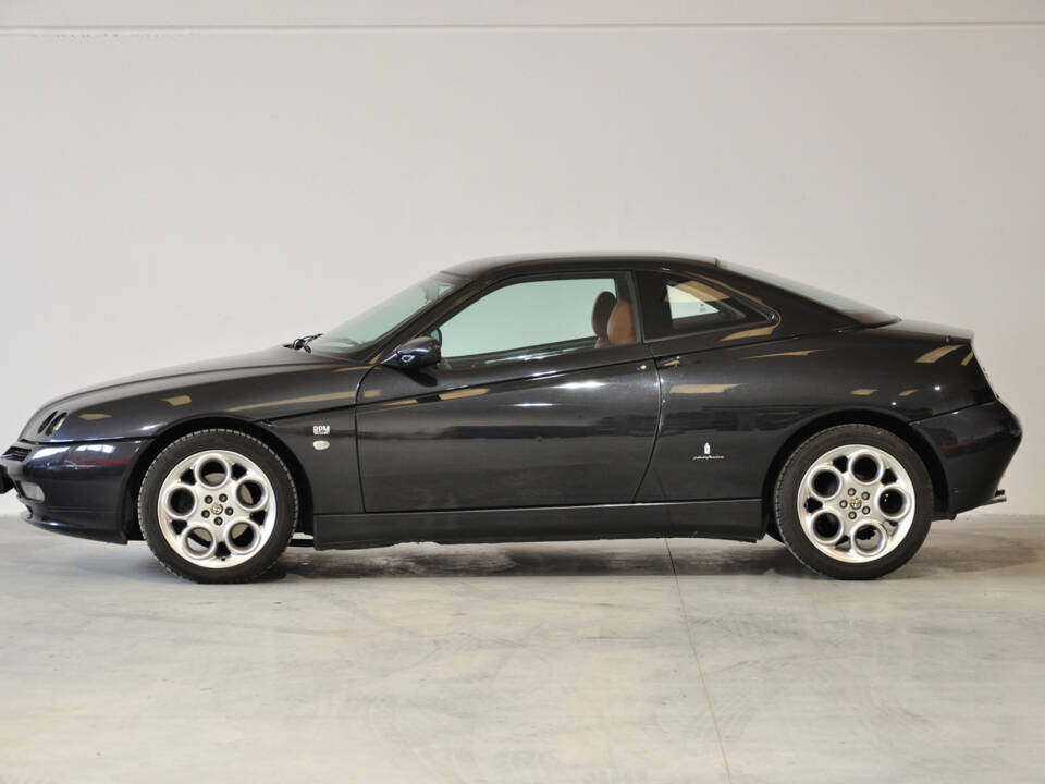 Image 4/29 of Alfa Romeo GTV 2.0 Twin Spark (2001)