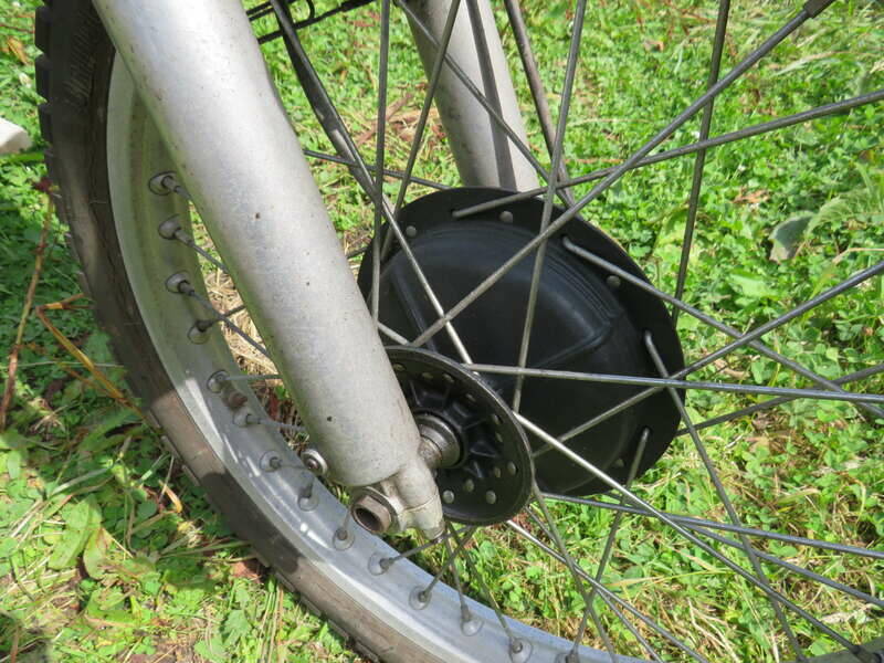 Bild 28/40 von Yamaha DUMMY (1976)